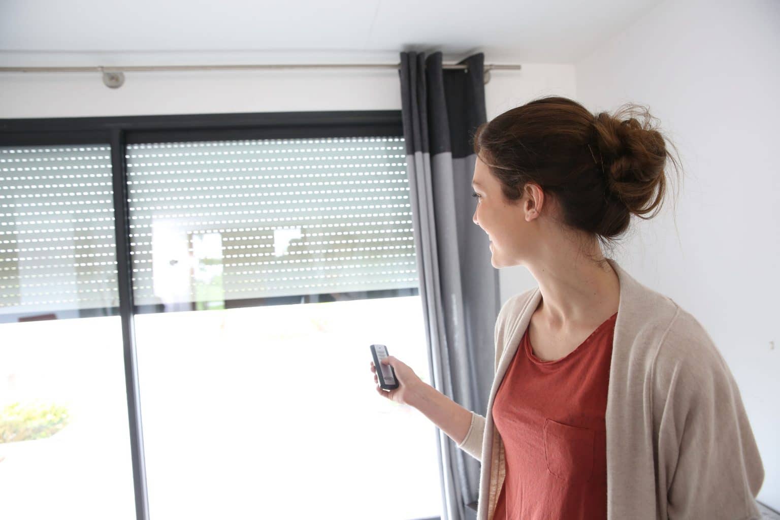 Velux Solar Rollladen reagiert nicht auf Fernbedienung? Rolladenverkauf Hamburg